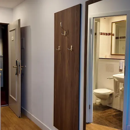 Ξενοδοχείο Aurbacher Hof Gmbh 3*