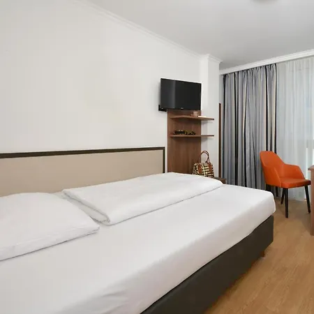 Aurbacher Hof Gmbh Hotel Munich