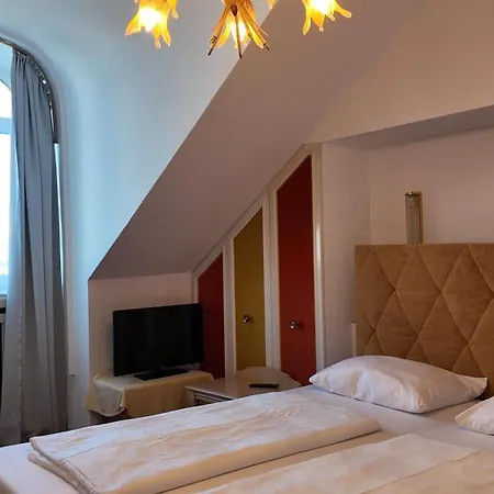 Aurbacher Hof Gmbh Munich