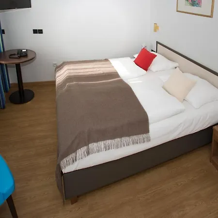 Aurbacher Hof Gmbh ميونيخ